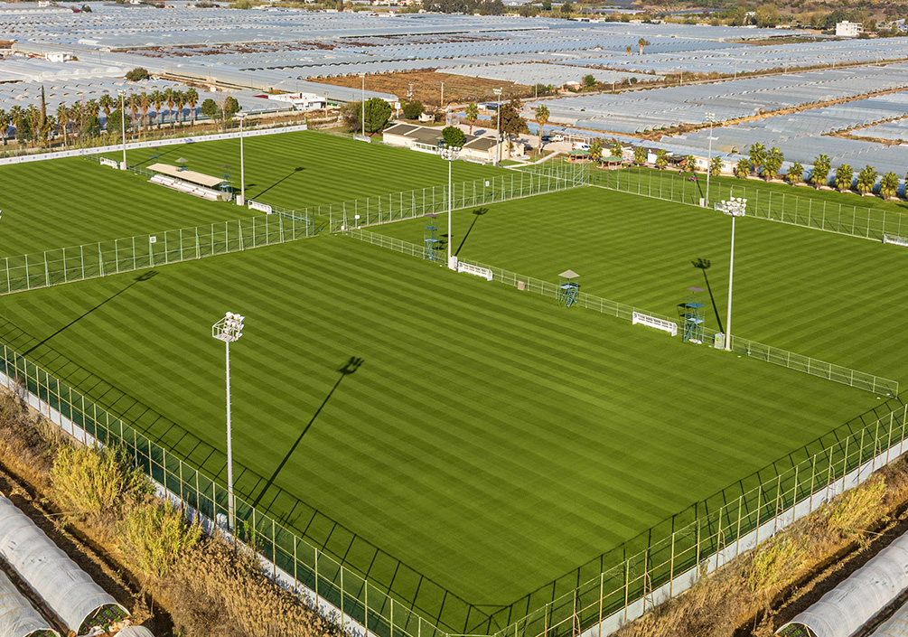 ic-hotels-santai-family-resort-futbol-card-2-d.jpg