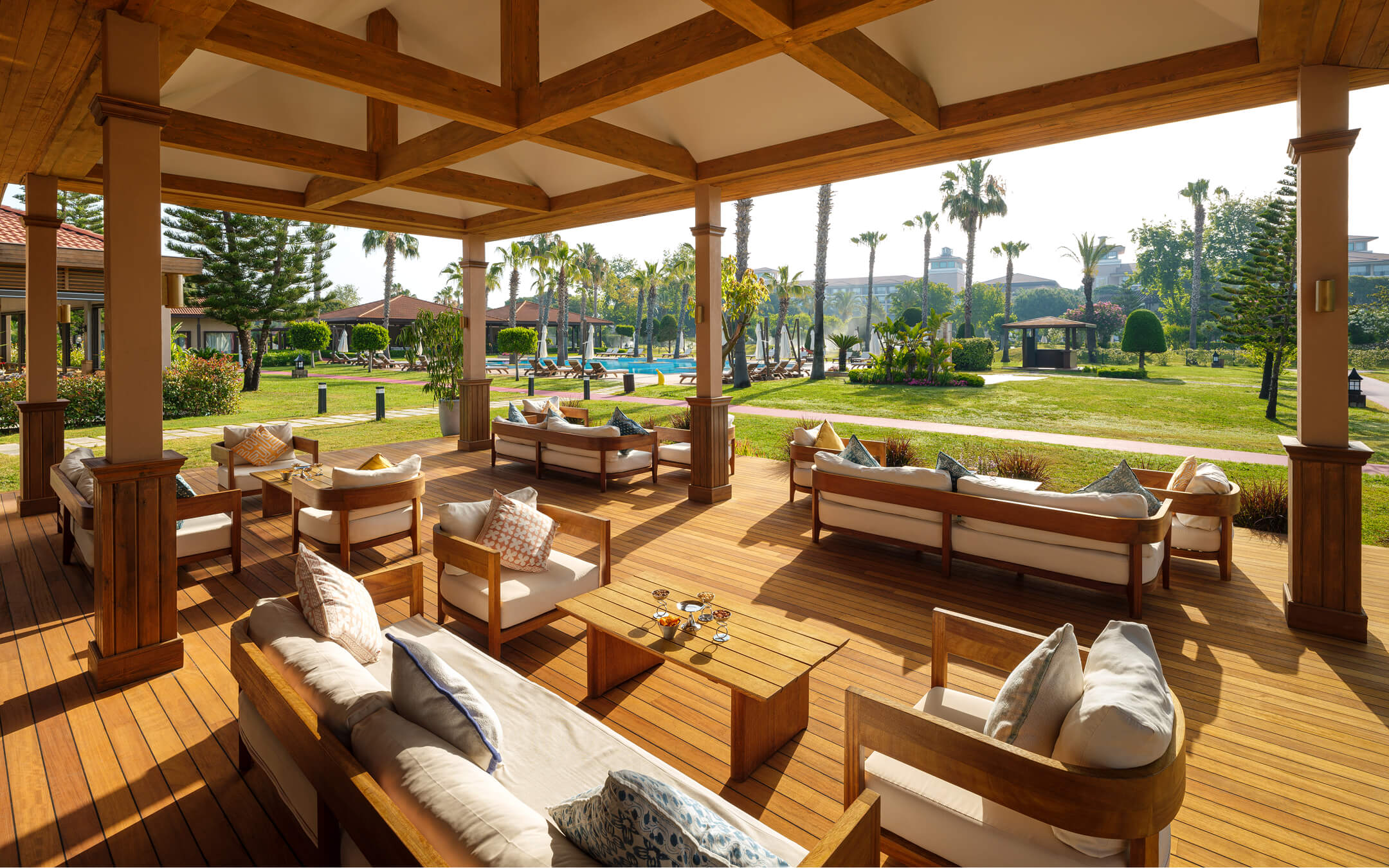 ıc-hotels-villas-gastronomi-mavi-bar-banner.jpg