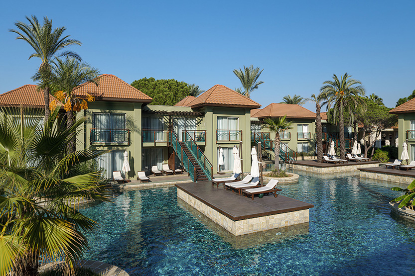 Lake Villa